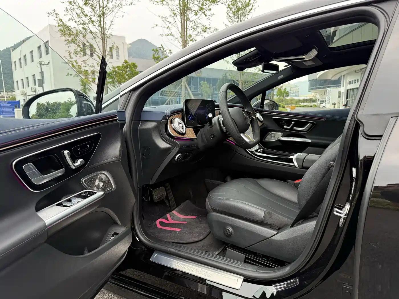 Mercedes-Benz EQE 2025 2025 500 4MATIC Pioneer