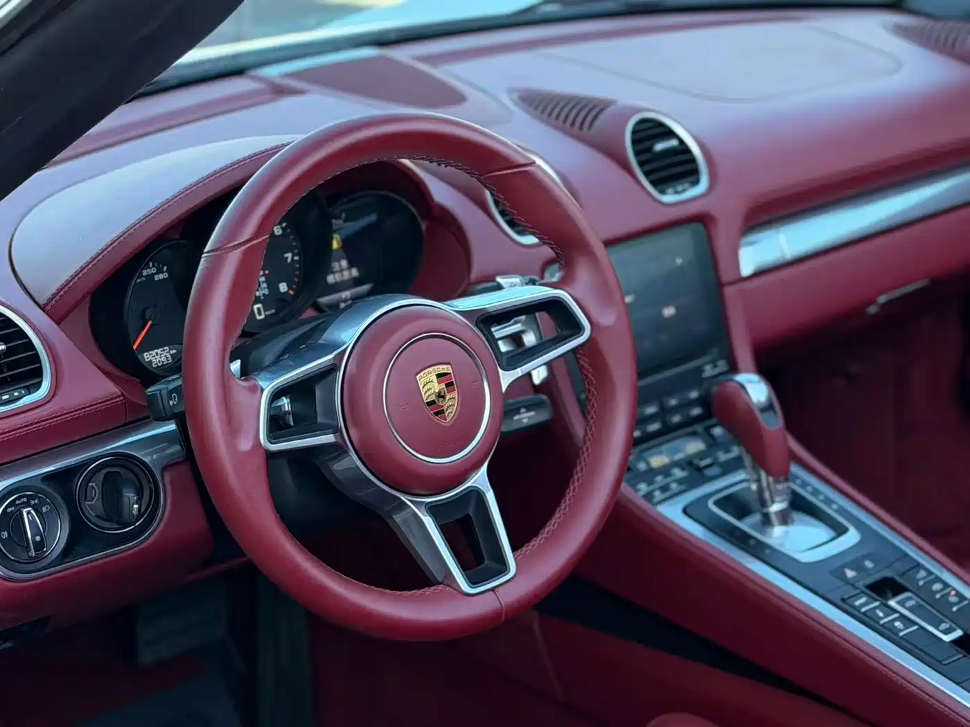 Photo 5 - Porsche 718