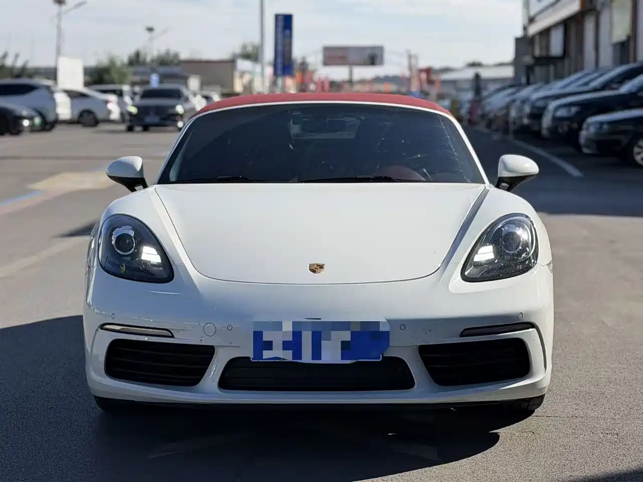 Photo 2 - Porsche 718