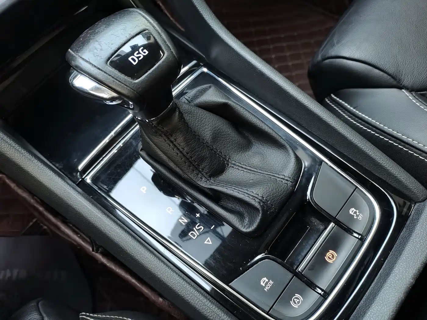 Škoda Kodiaq 2018 TSI330 7-seat FWD Luxury Premium фото 16