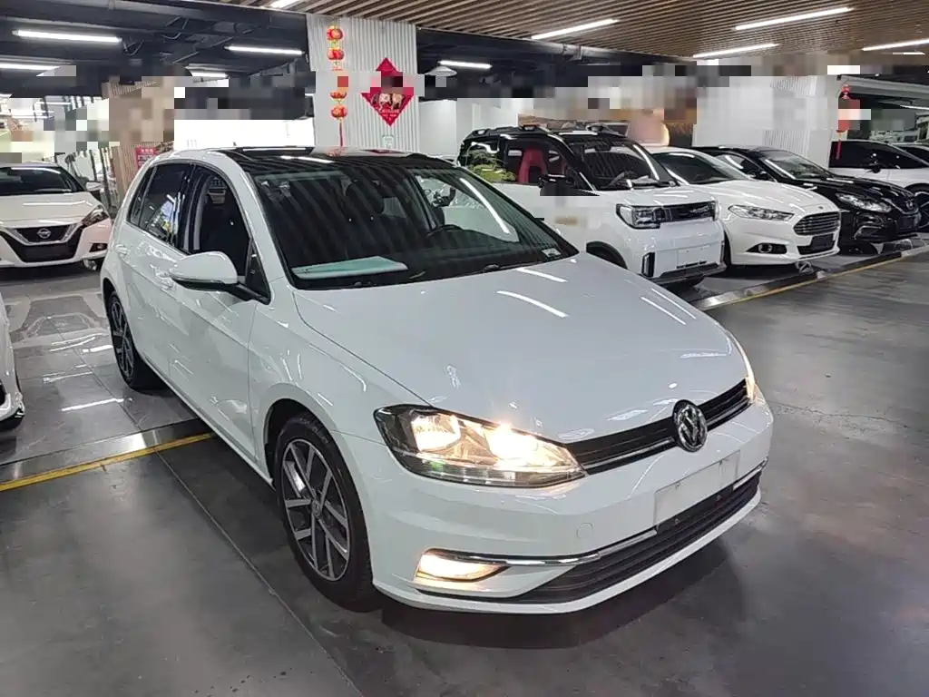 Фото 4 - Volkswagen Golf