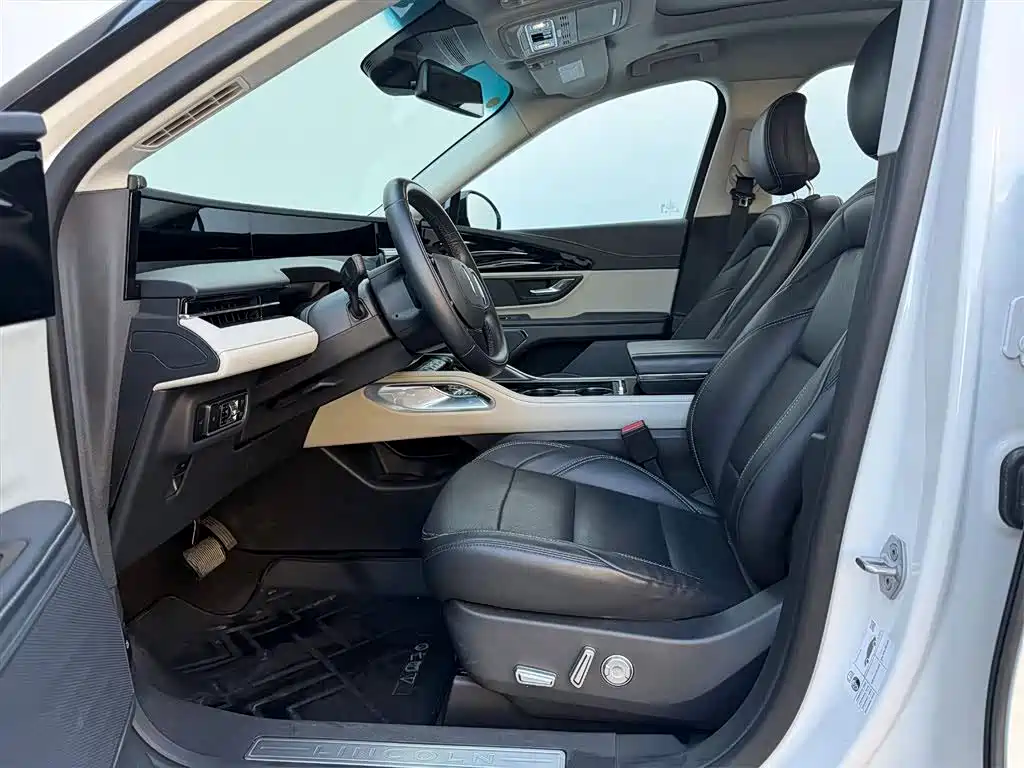 Lincoln Nautilus 2025 2.0T AWD Premium Hybrid 6