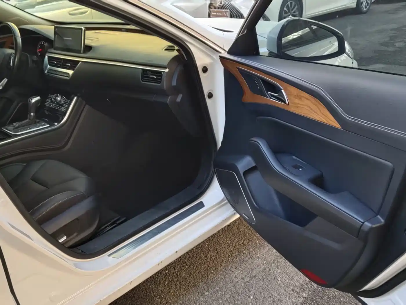 Hongqi H5 2019 30TD Smart Connect Rhythm Edition фото 10