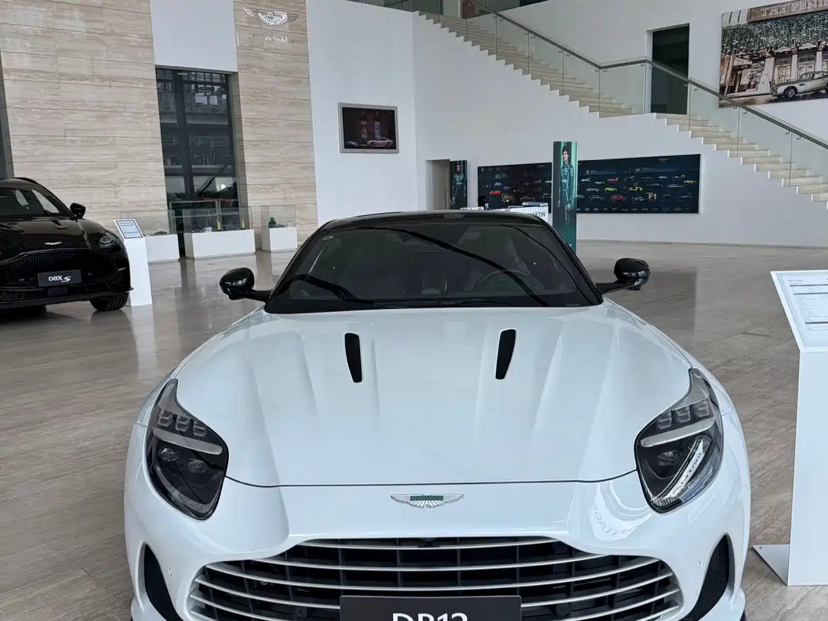 Aston Martin DB12 2025 — пригон из Китая