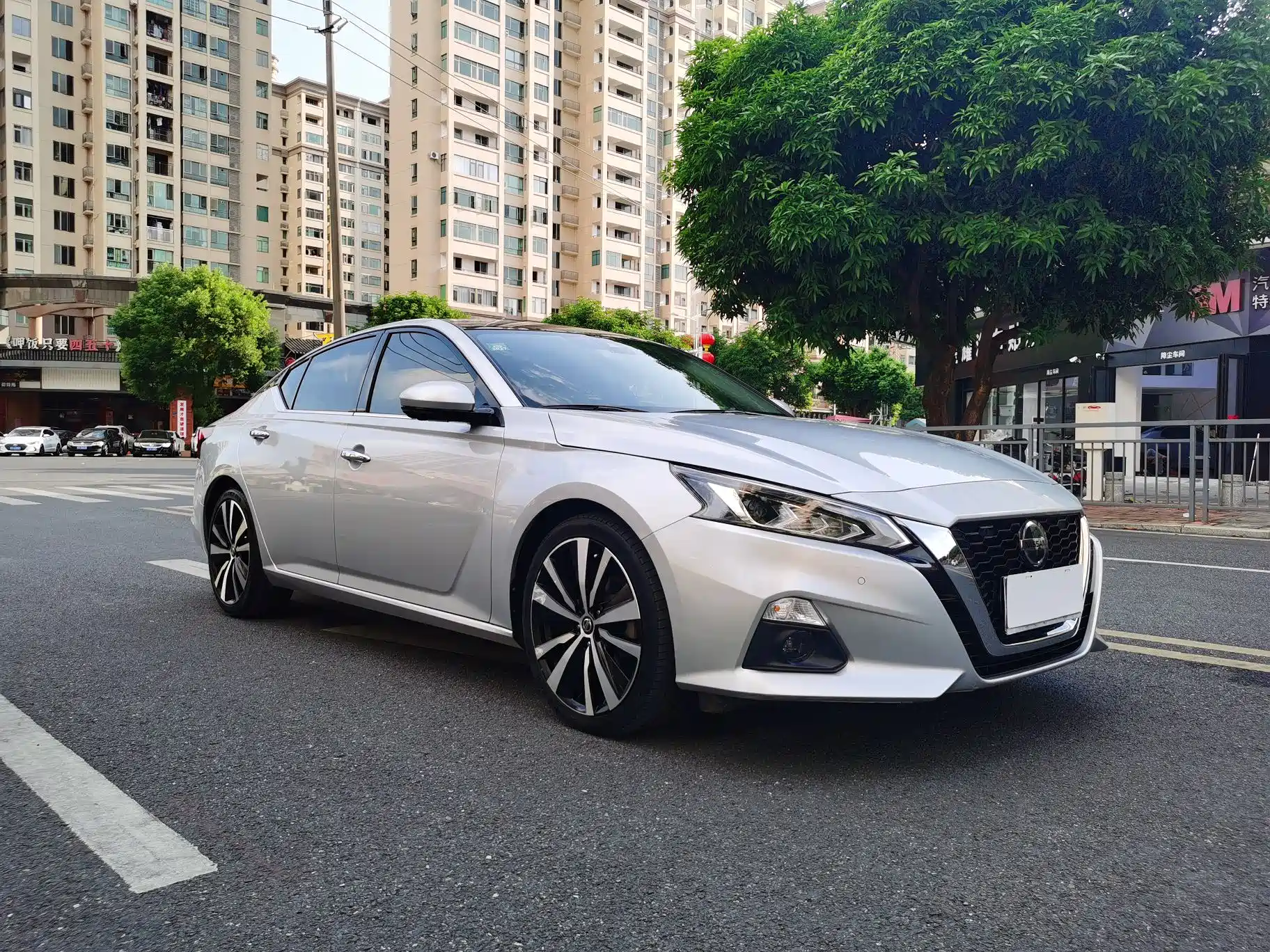 Photo 3 - Nissan Teana