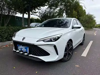 Roewe i5