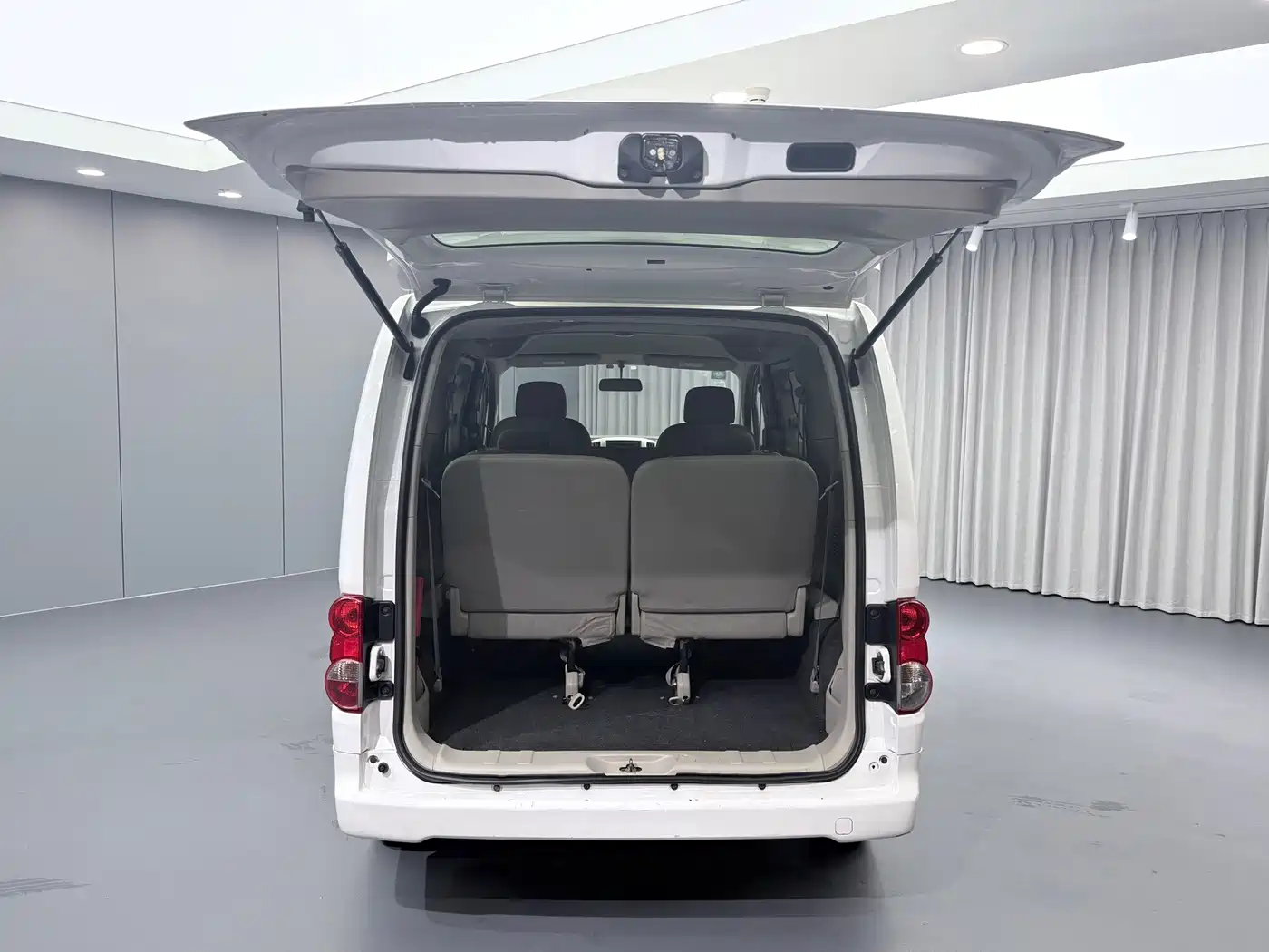 Nissan NV200 2017 2018 1.6L CVT Luxury Model