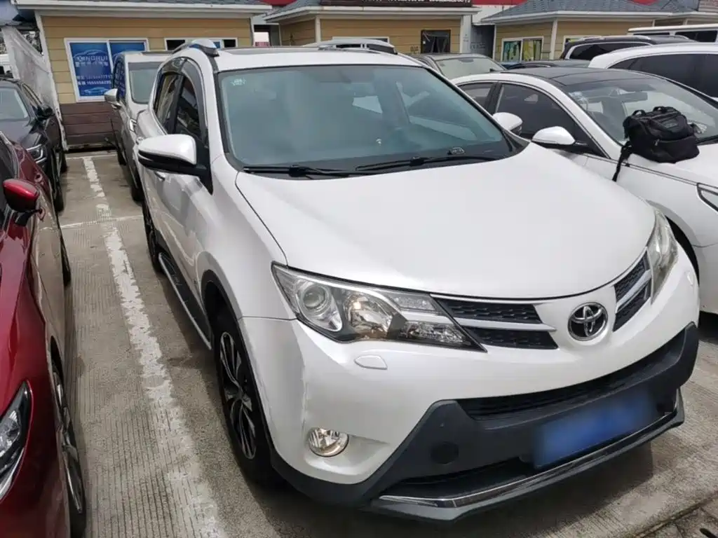 Toyota RAV4 Rongfang 2015 2.5L Automatic 4WD Luxury Edition фото 4