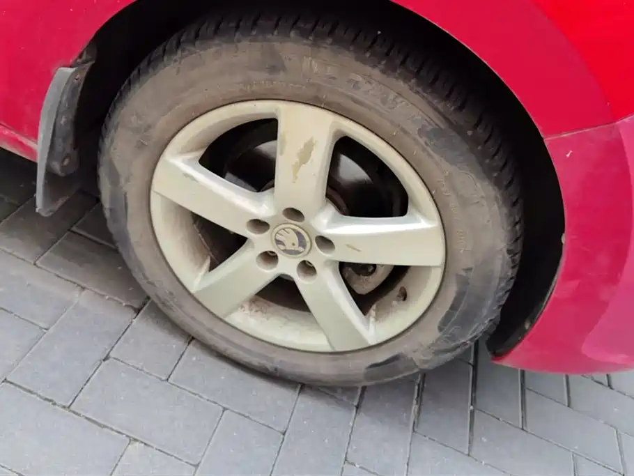Škoda Skoda Rapid Spaceback 2014 1.6L Manual乐享版 фото 6