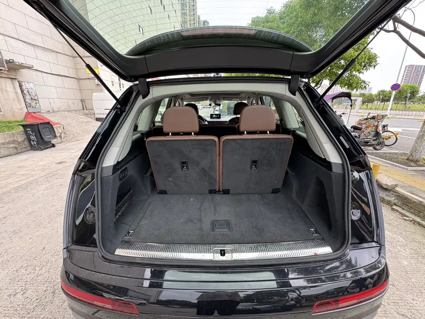 Фото 13 - Audi Q7