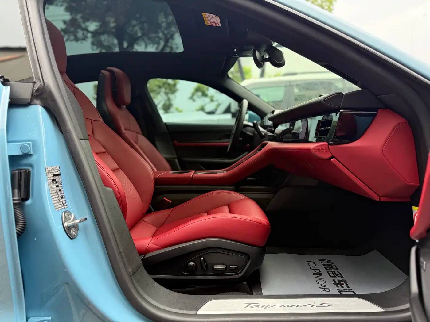 Porsche Taycan 2019 Taycan 4S фото 22