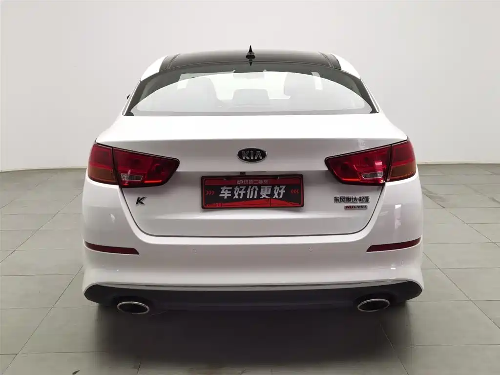 Kia K5 2015 2.0L Automatic LUX фото 4