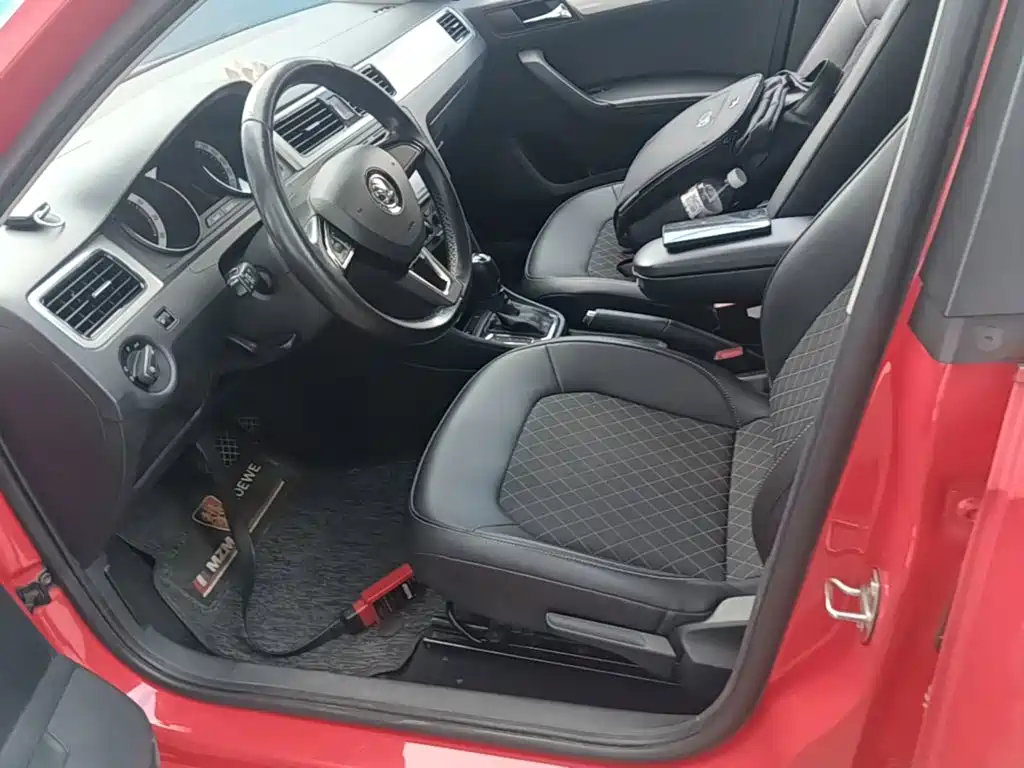 Škoda Skoda Rapid Spaceback 2019 2019 Facelift 1.5L Automatic Comfort Version China V