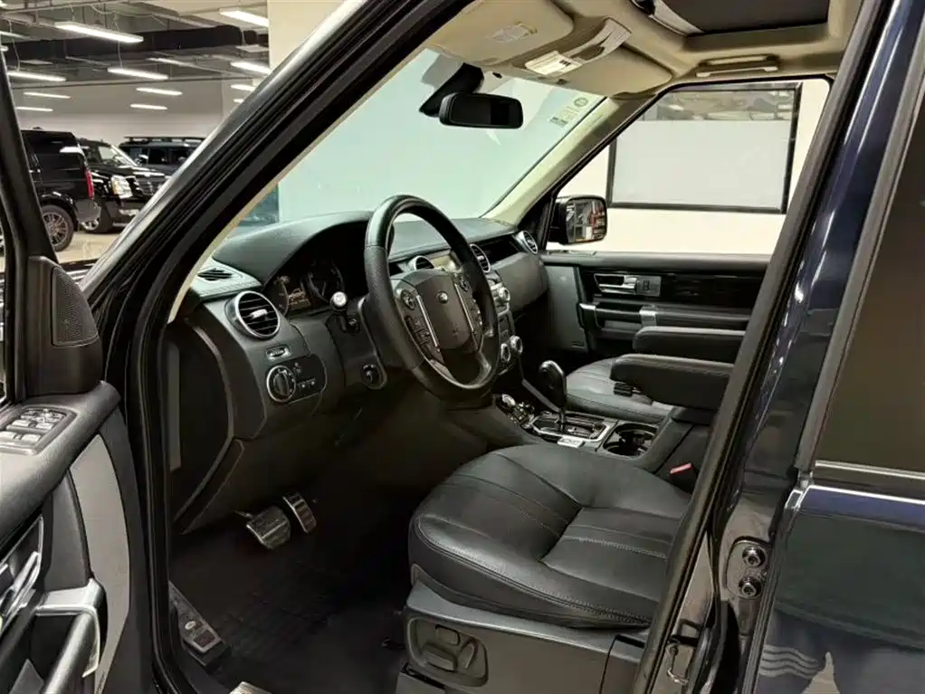 Land Rover Discovery 2012 5.0 V8 HSE фото 6