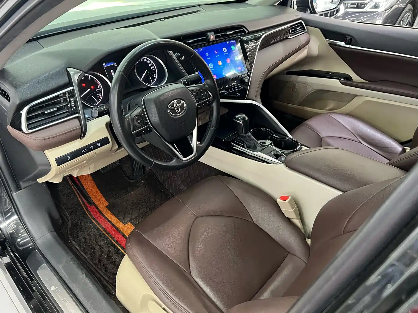 Toyota Camry 2018 2.0E Elite Edition фото 11