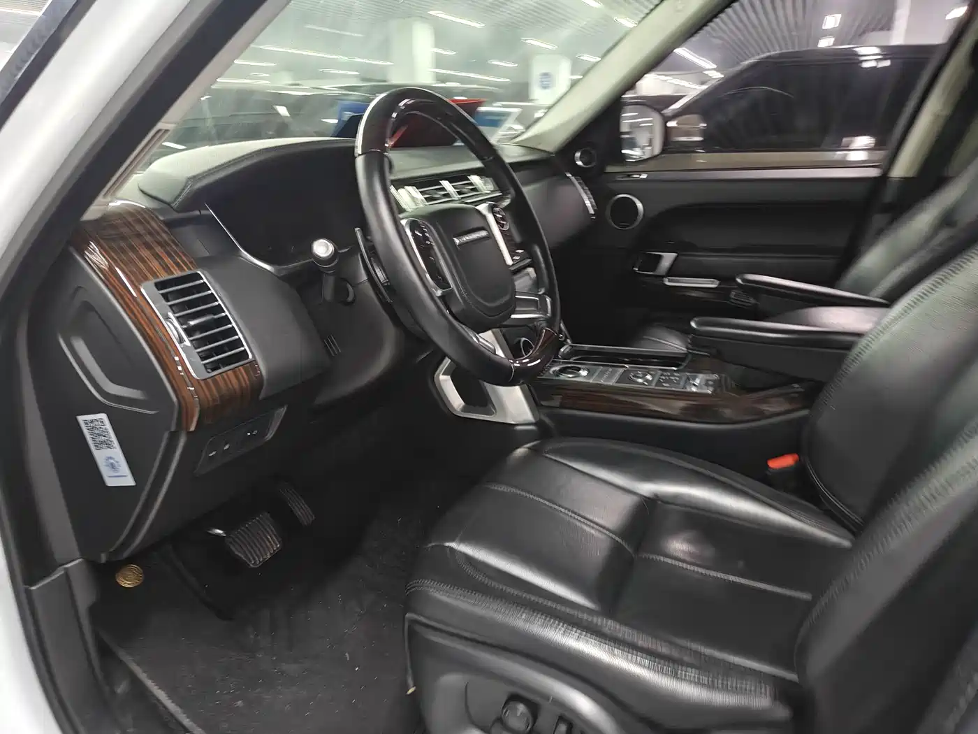 Land Rover Range Rover 2017 3.0 SC V6 Golden Age Edition фото 14