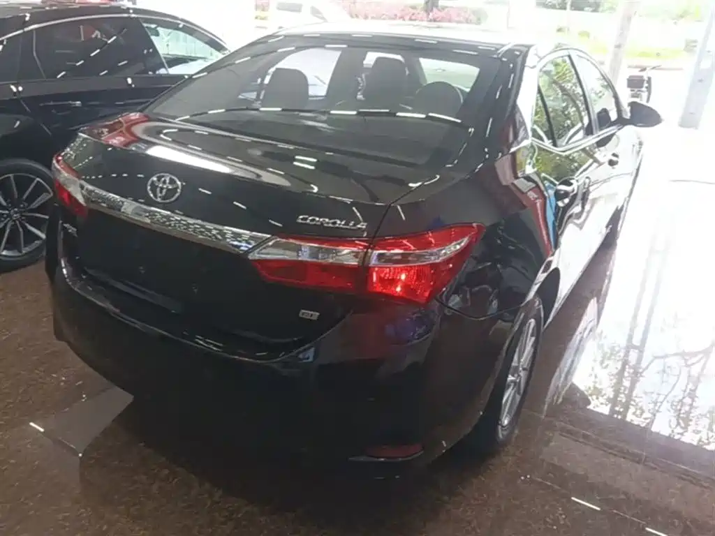 Toyota Corolla 2014 1.6L CVT GL фото 7