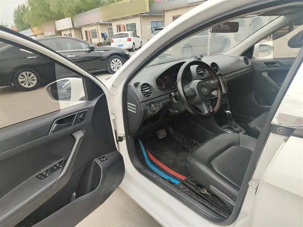 Volkswagen Jetta 2015 Value Edition 1.6L Automatic Fashion фото 16