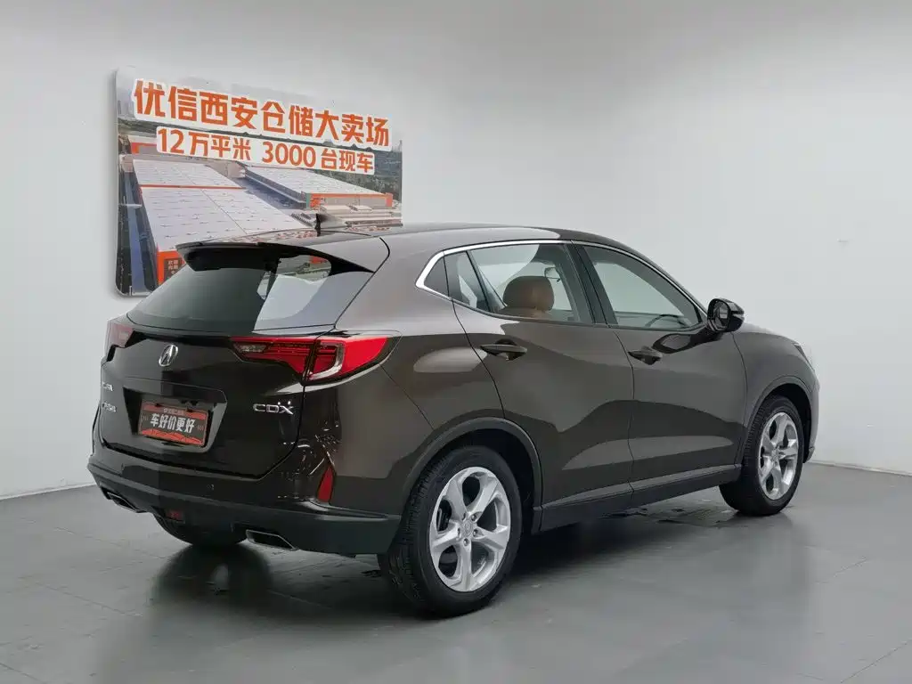 Фото 2 - Acura CDX