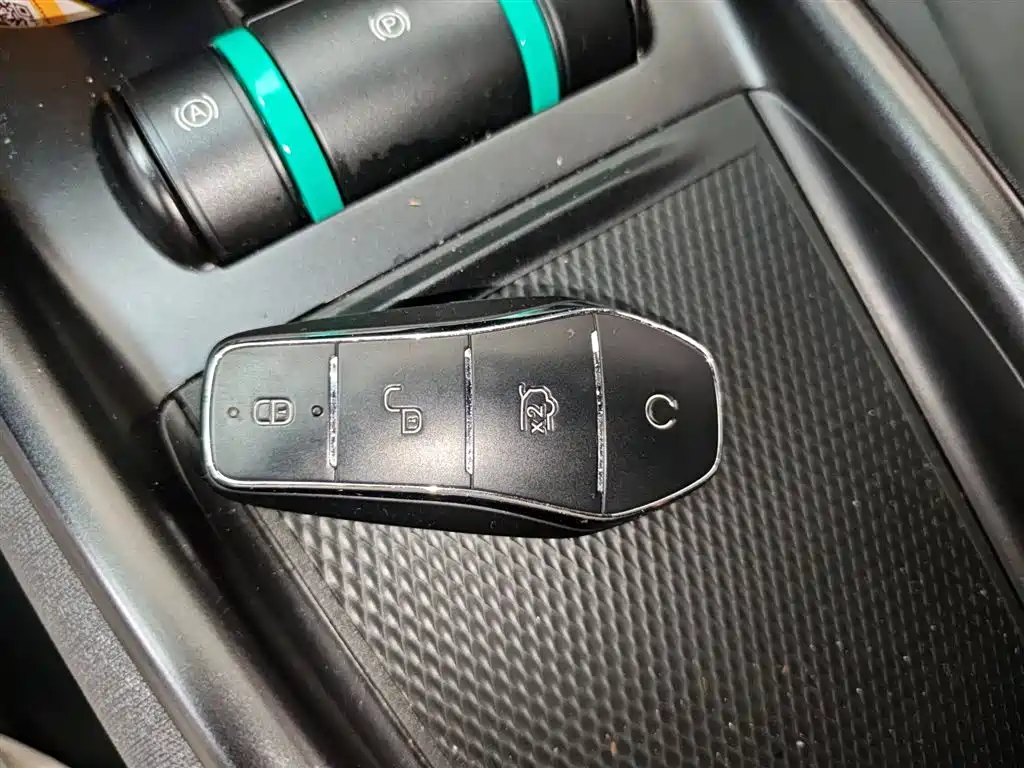 BYD Dolphin 2024 Glory Edition 420km Freedom Edition фото 12