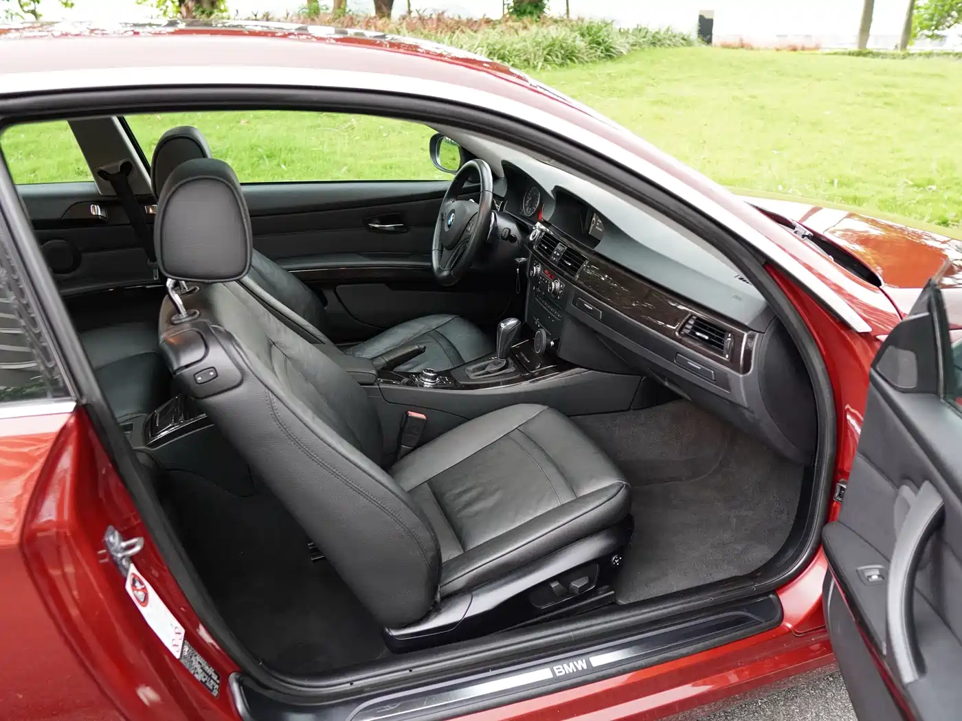 BMW 3 Series (Import) 2013 2011 330i Coupe