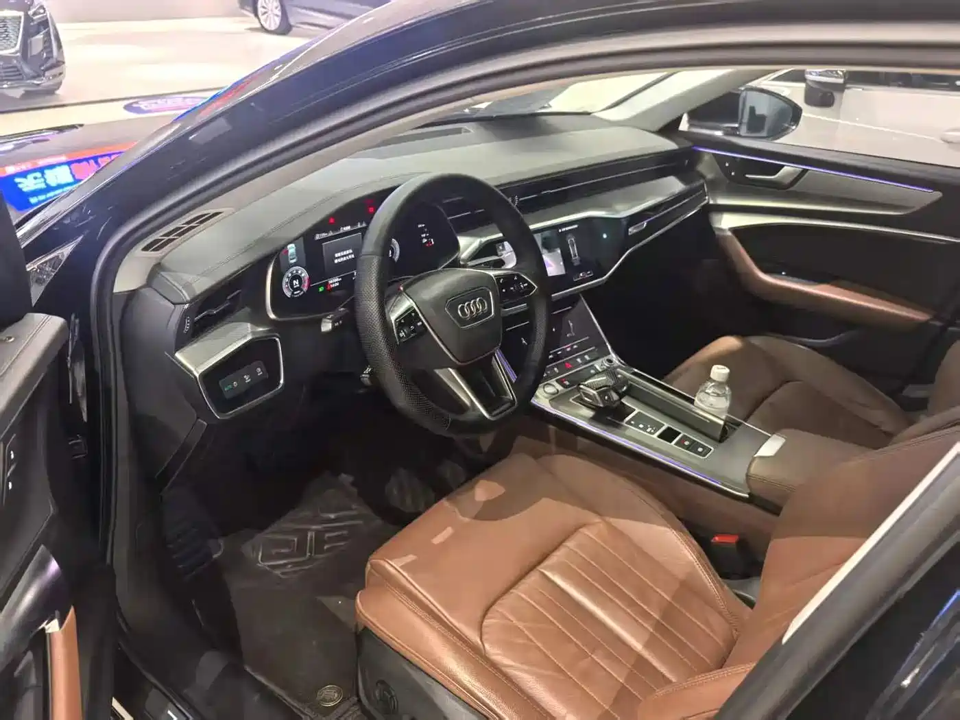Фото 8 - Audi A6L