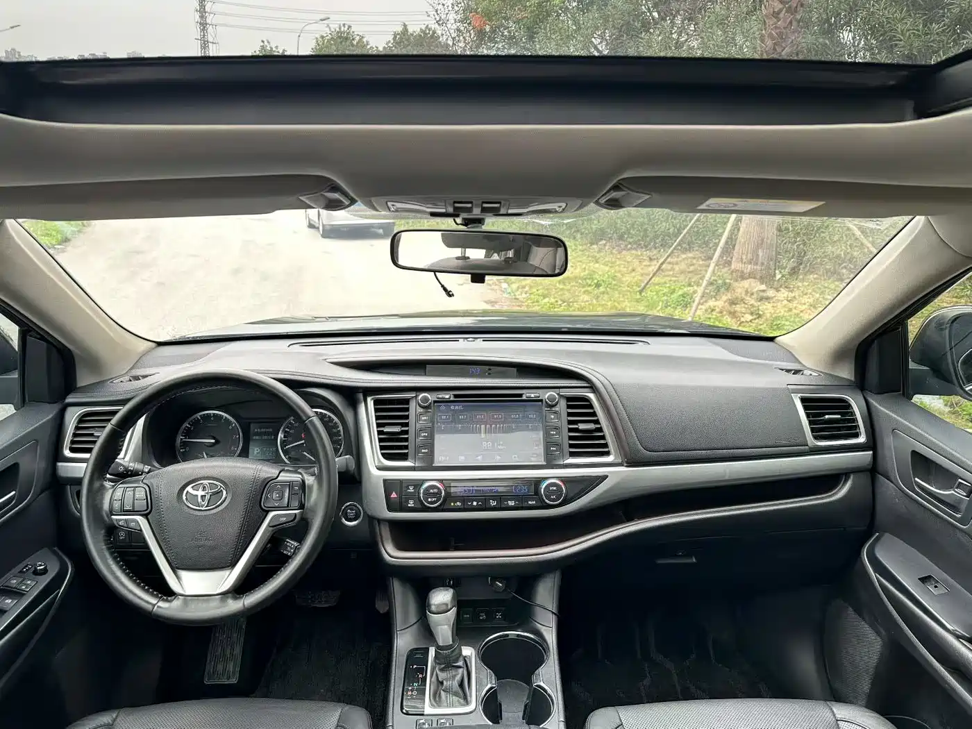 Toyota Highlander 2015 2.0T FWD Luxury Edition 7-seater фото 9