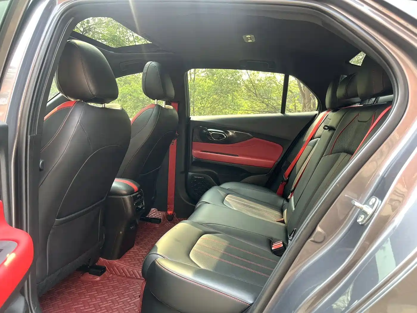 GAC Trumpchi Trumpchi Emkoo 2021 270T DCT J16 Edition фото 5