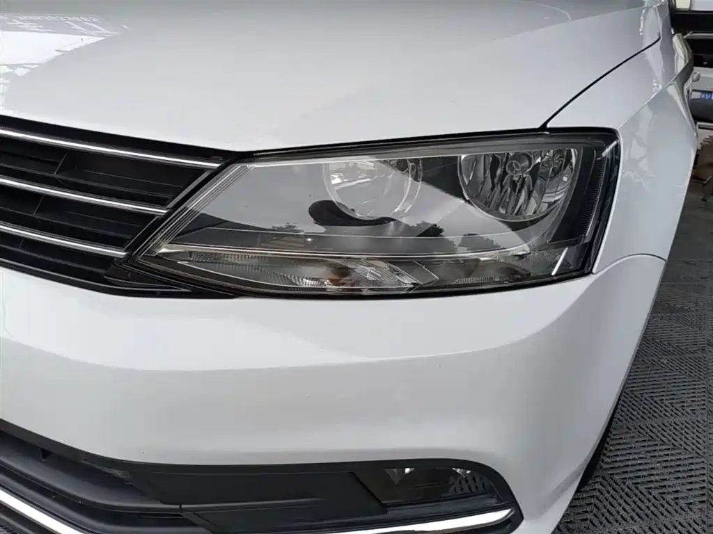 Volkswagen Sagitar 2017 180TSI Automatic Leading фото 24