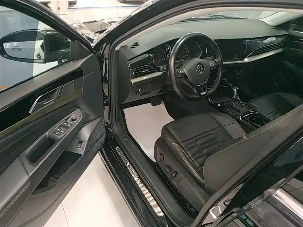 Volkswagen Passat 2020 Facelift 280TSI Elite Version China VI фото 16