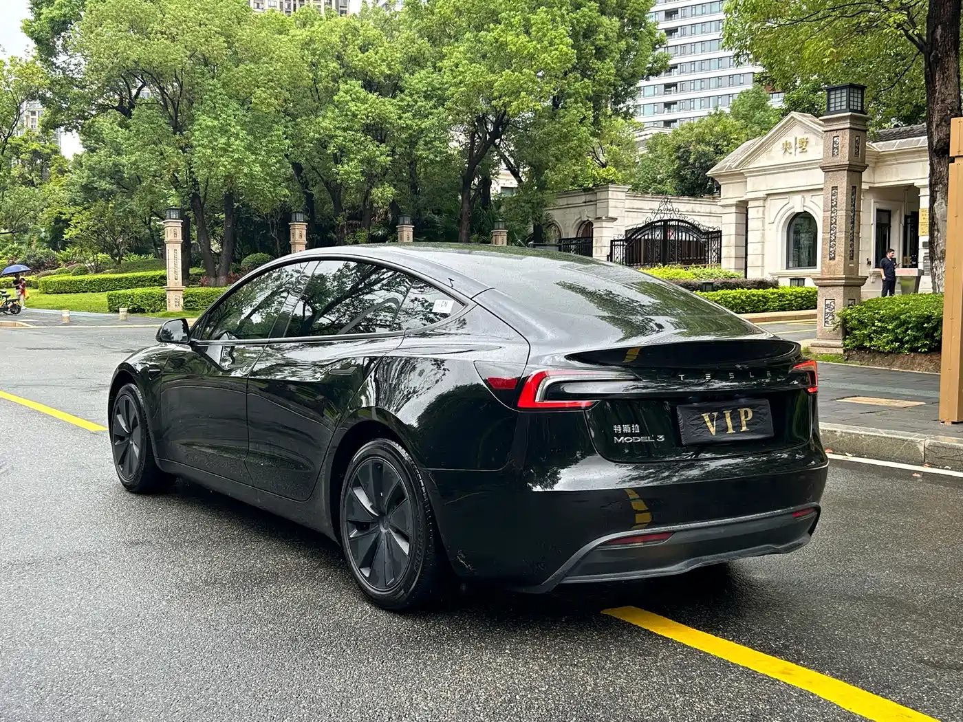 Фото 7 - Tesla Model 3