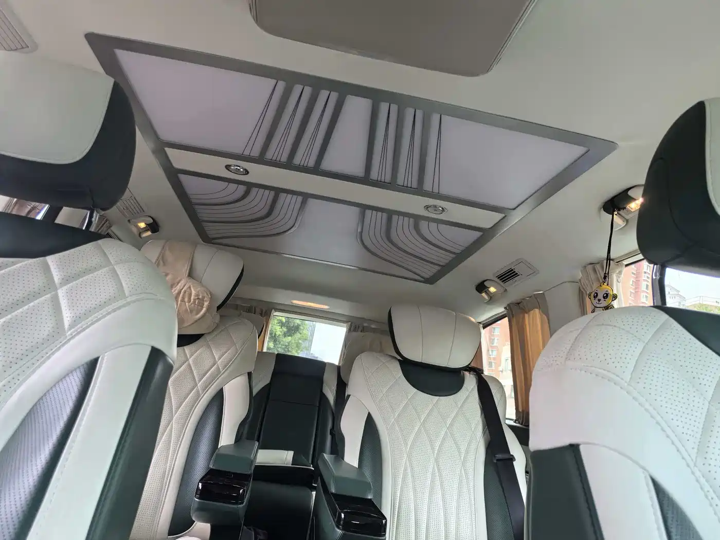 Mercedes-Benz Vito 2021 2.0T Elite 7-Seater фото 3