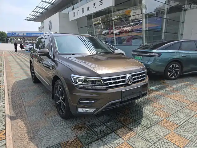 Volkswagen Tiguan L 2017 380TSI Automatic 4WD Flagship Edition — фото 3