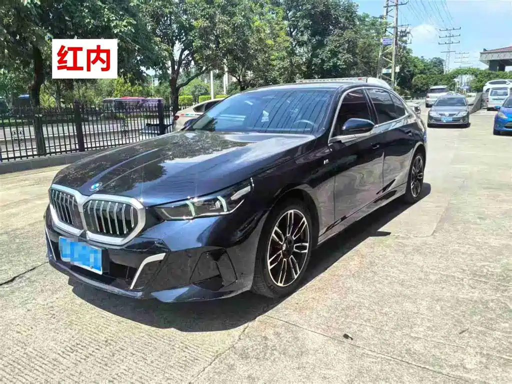 BMW 5 Series 2025 530Li Leading M Sport Package