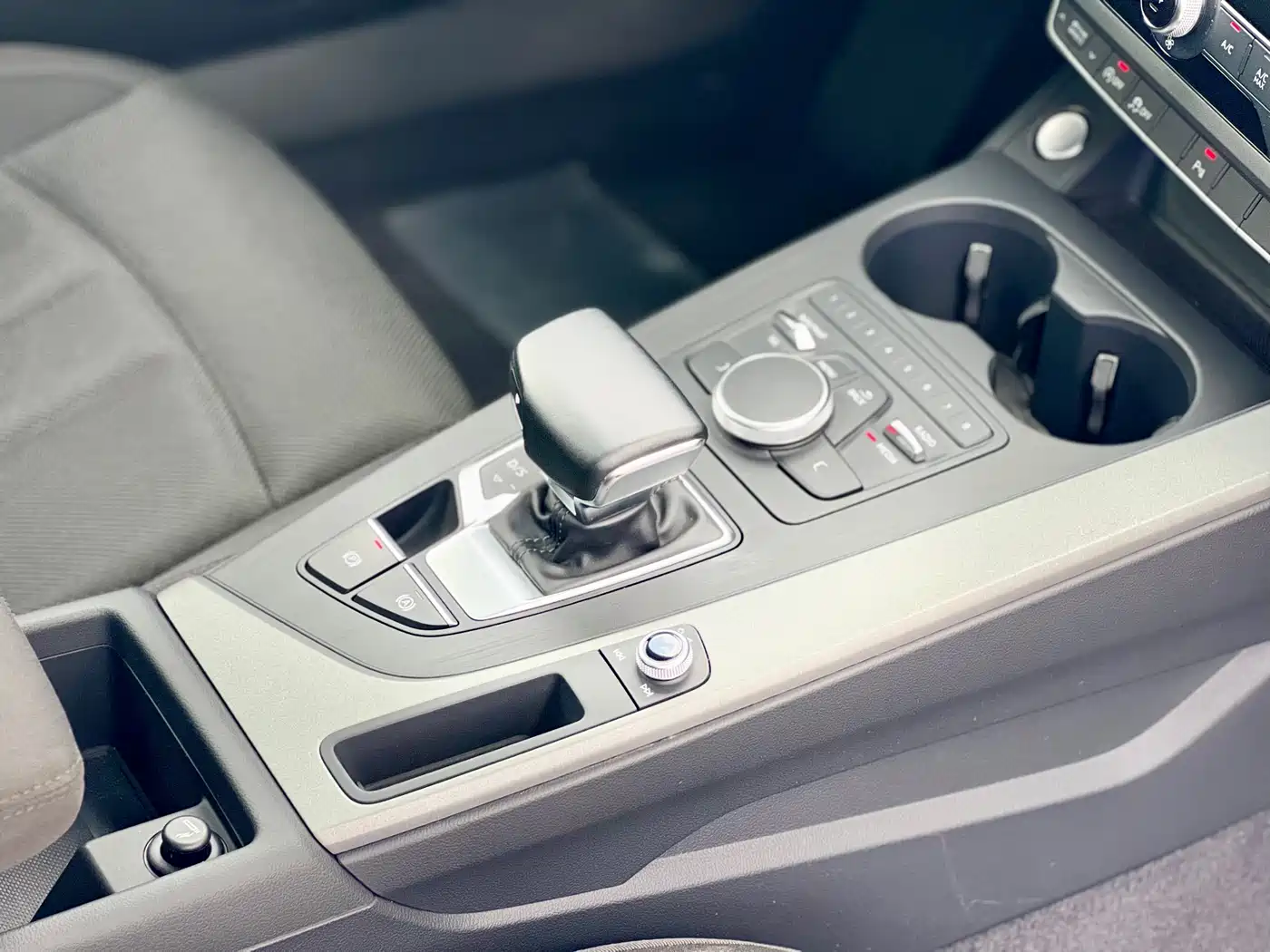 Audi A4L 2019 40 TFSI Progressive (China VI) фото 24