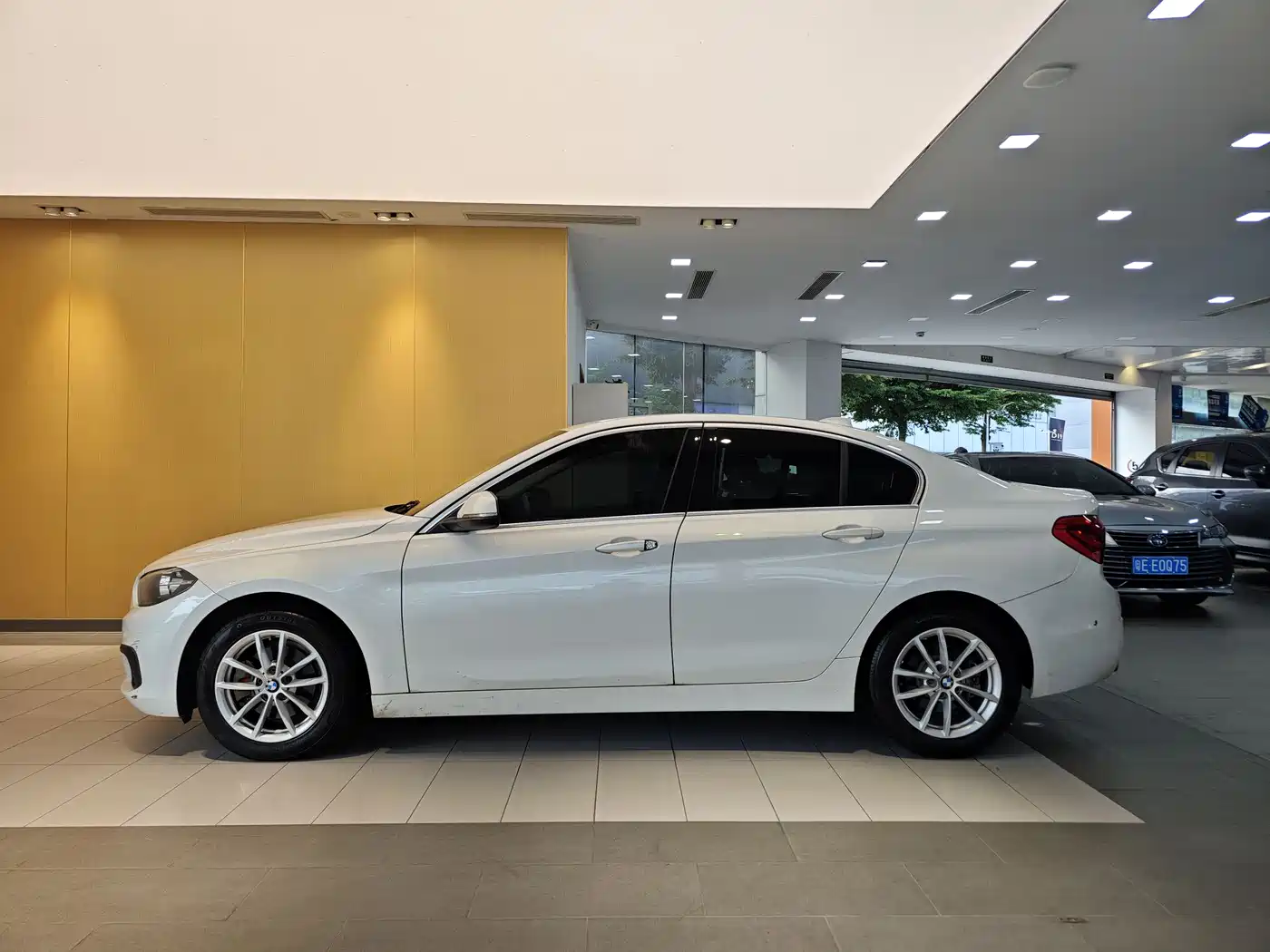 BMW 1 Series 2018 118i Fashion Edition фото 7