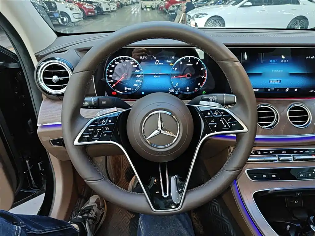 Mercedes-Benz E-Class 2023 Facelift E 260 L фото 11