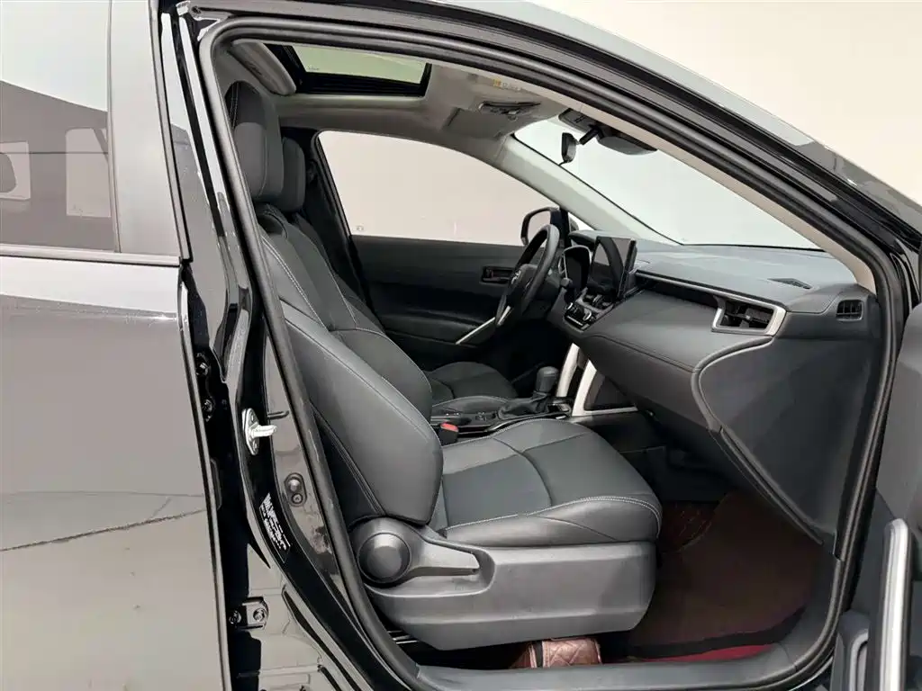 Toyota Frontlander 2024 2.0L CVT Leading Plus Edition фото 19