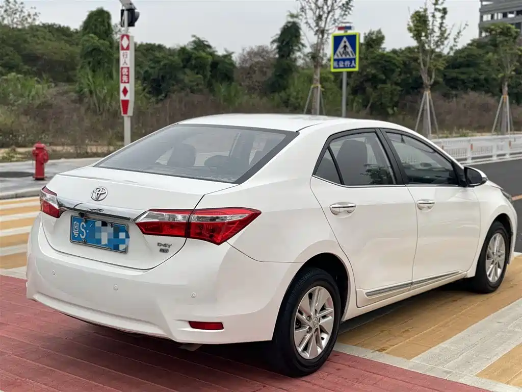 Toyota Corolla 2017 1.2T CVT GL-i фото 3