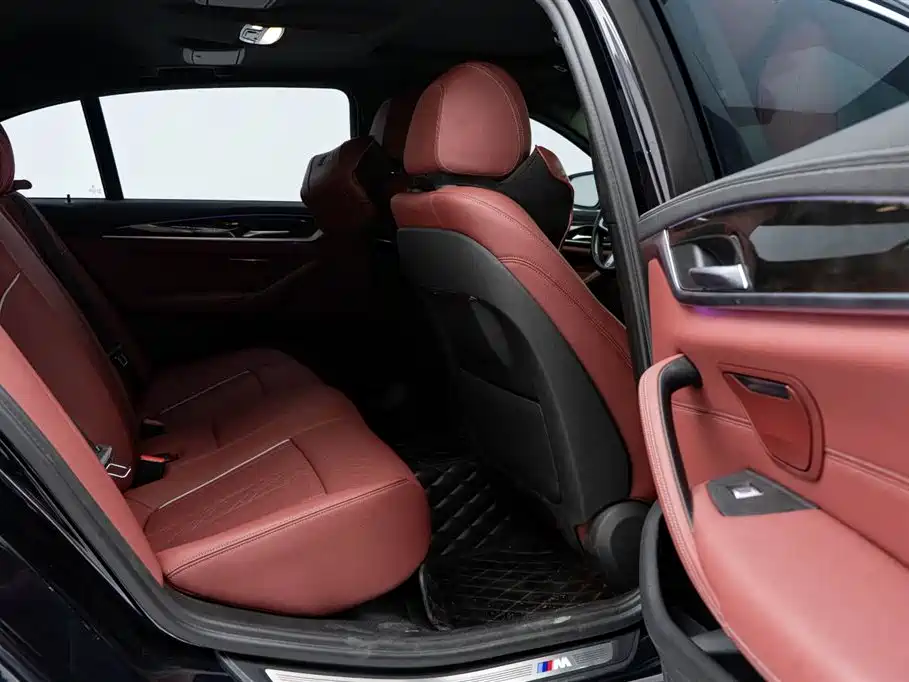 BMW 5 Series 2021 525Li M Sport Package фото 15