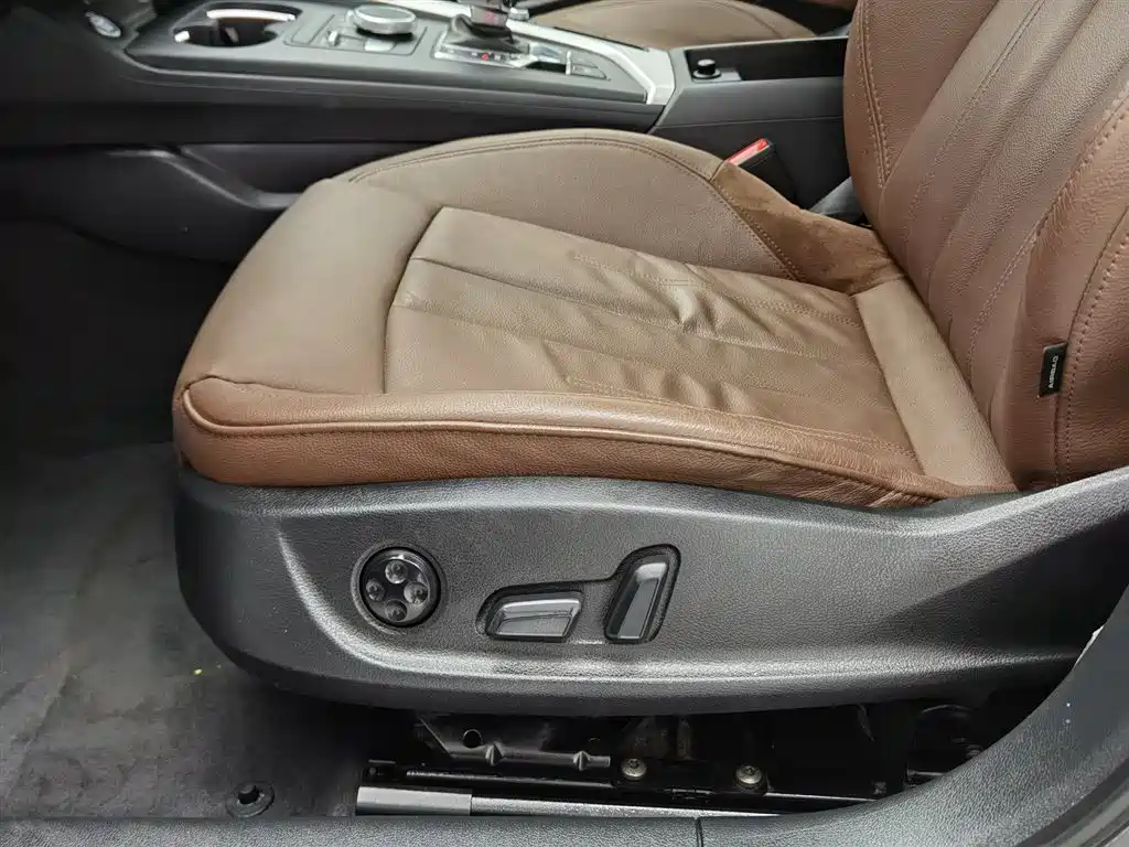 Audi A4L 2019 40 TFSI Fashion (China VI) фото 20