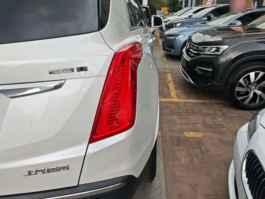Cadillac XT5 2017 2017 Anniversary Edition 28T 4WD Luxury