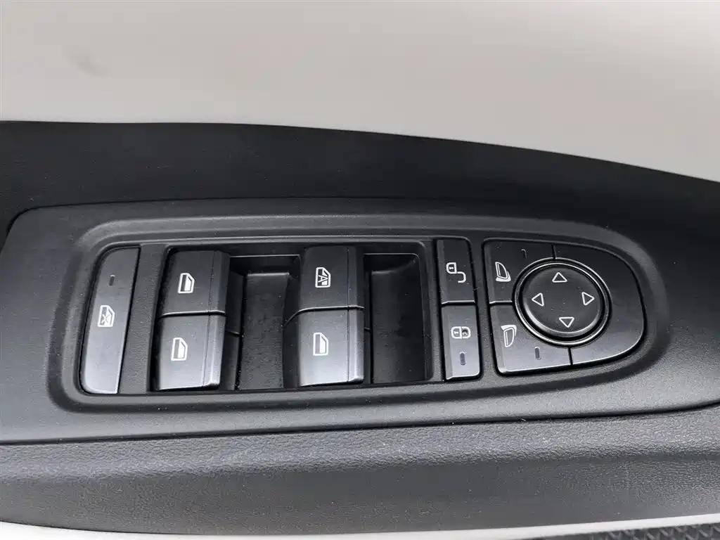 BYD Seal 06 New Energy 2024 DM-i 80KM Luxury фото 9