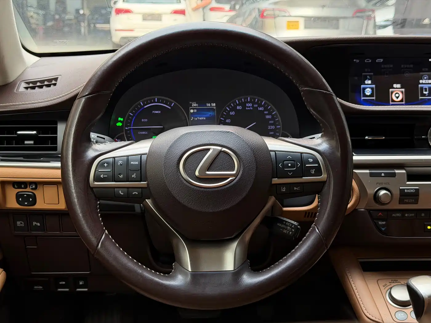 Lexus ES 2015 300h Comfort Edition фото 5