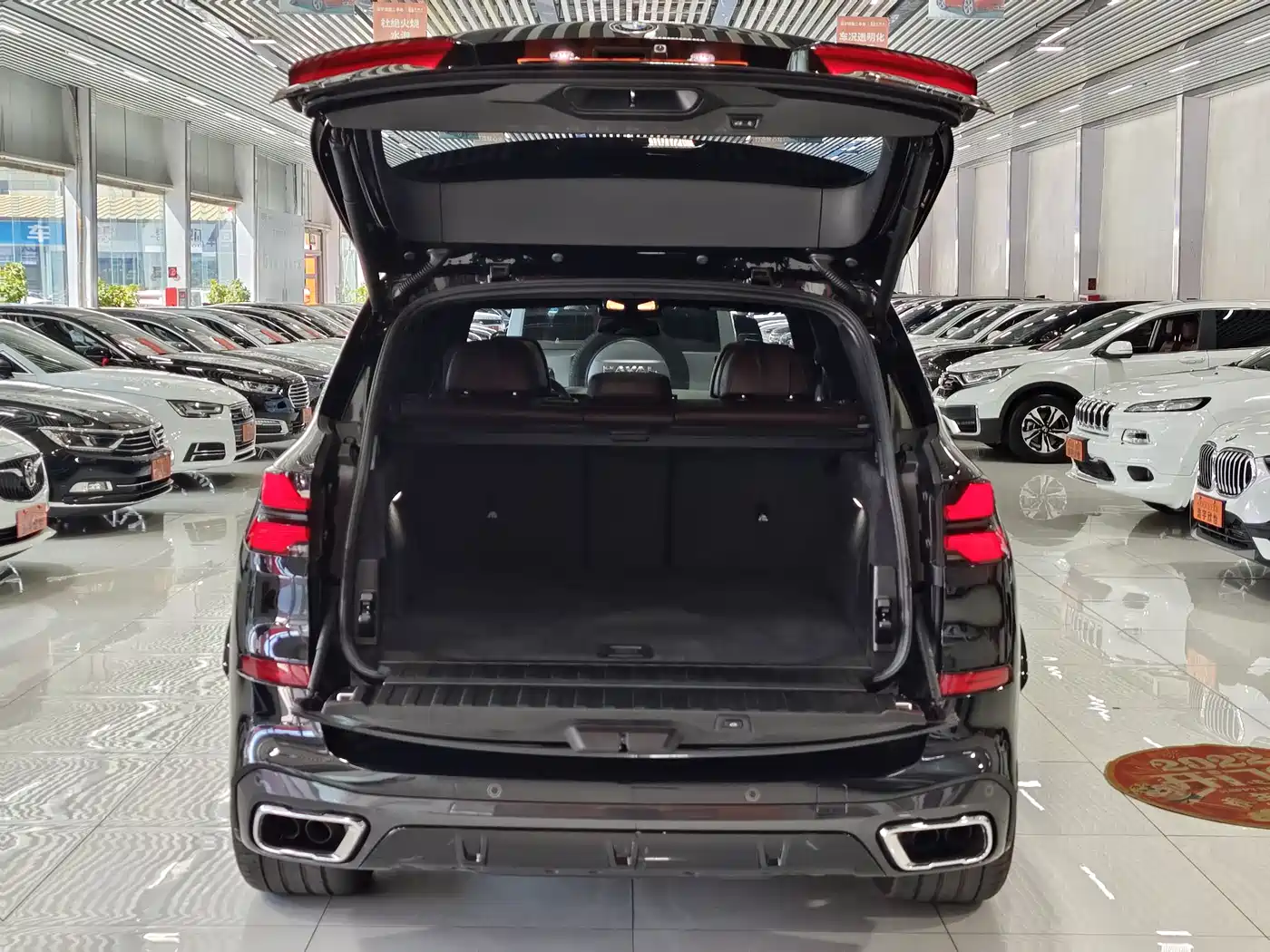 BMW X5 2023 xDrive 40Li M Sport Black Night Package фото 7