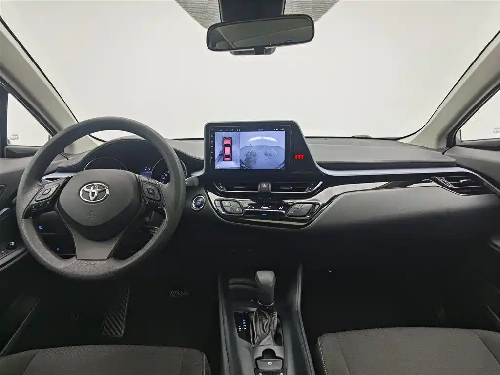Toyota IZOA 2021 2.0L Yixiang Edition фото 5