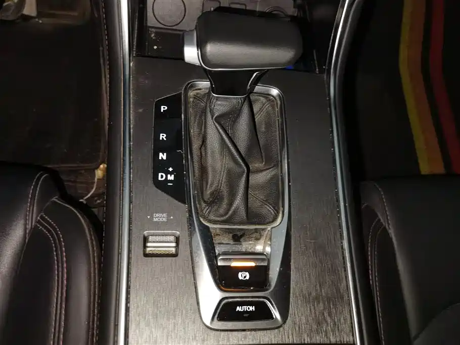 CHANGAN CS75
