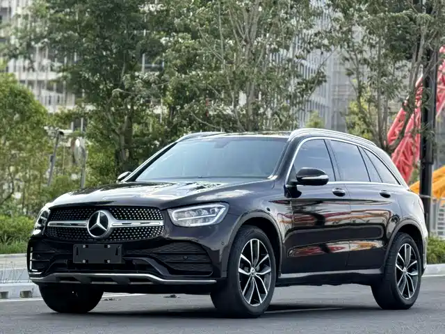MERCEDES-BENZ GLC