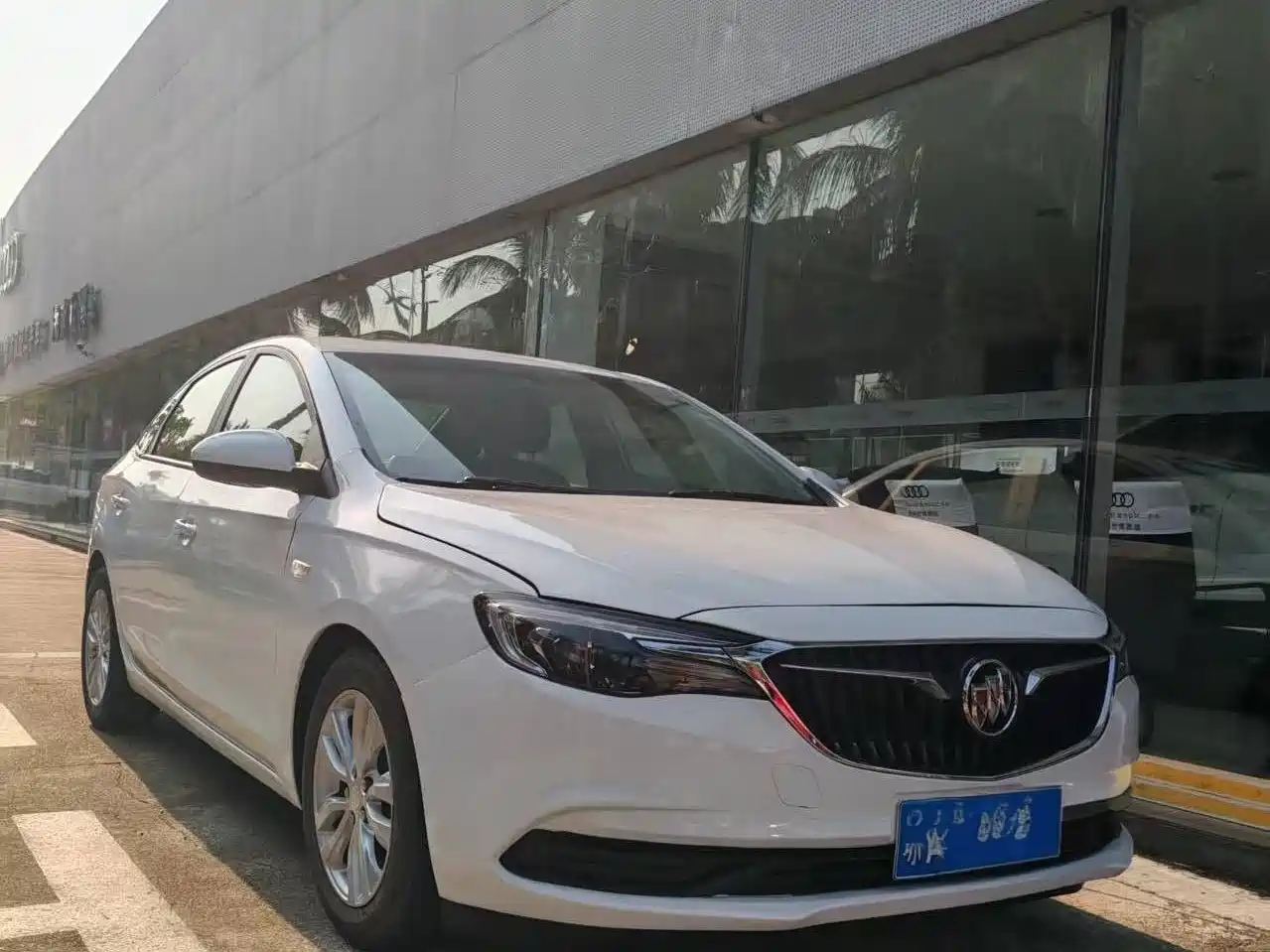 Buick Excelle 2021 Exemplar 1.5L Auto Progressive фото 2