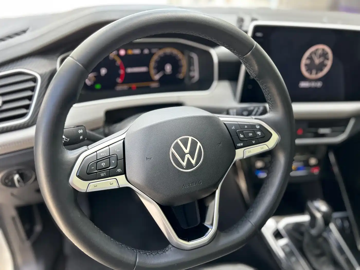 Volkswagen Tayron 2023 300TSI 2WD Luxury Plus Advanced Edition фото 33